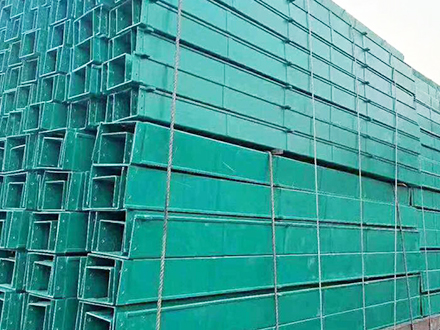 200*200玻璃鋼電纜橋架多少錢一米？