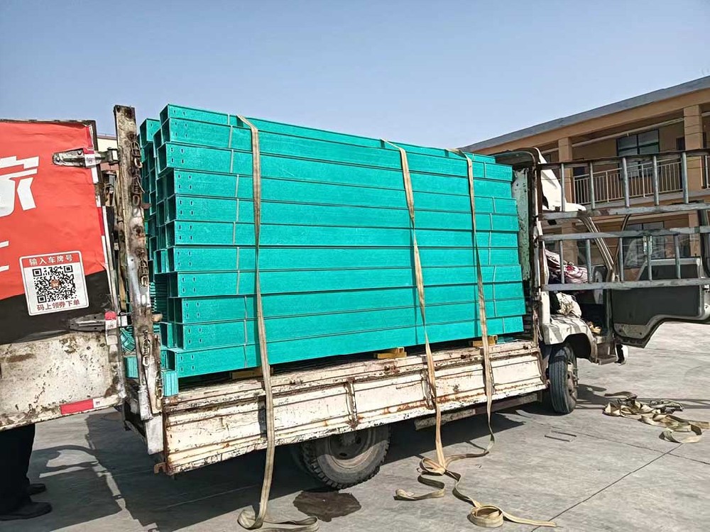 為什么生產(chǎn)玻璃鋼橋架需要用到鈣粉和鋁粉?